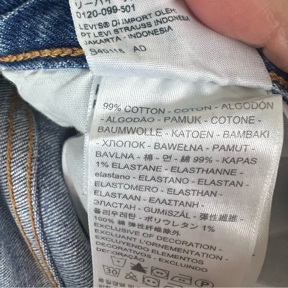 Levi’s Premium Wedgie Ankle Jean in Charleston Stroll Medium Wash Size 30 - Picture 9 of 9